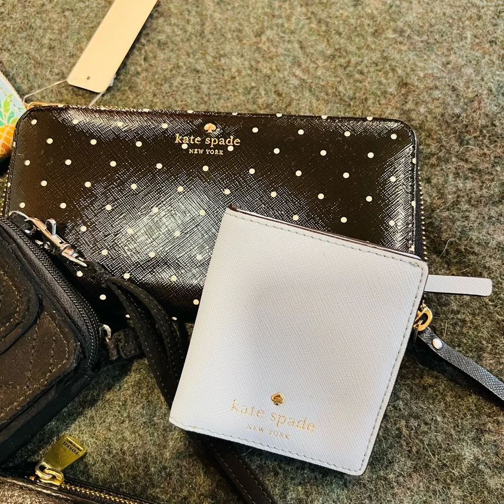 🌿Multiple Wallets - Picture 2 of 3